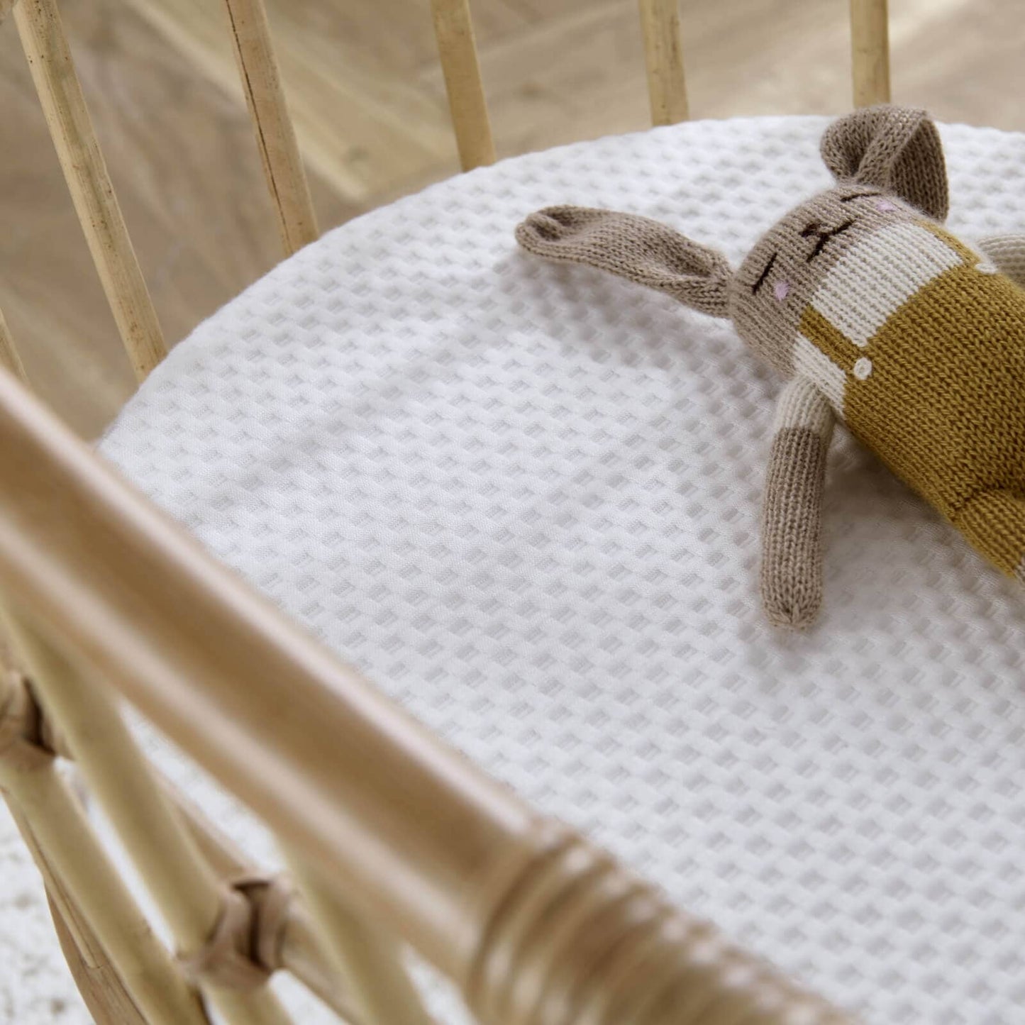 Aria Wave Crib - Rattan